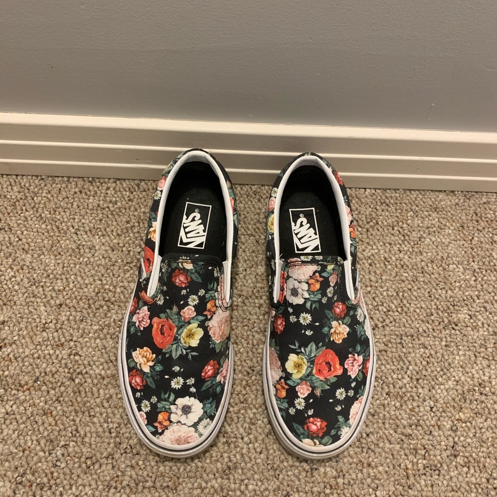 Vans size 8 slip on shoes